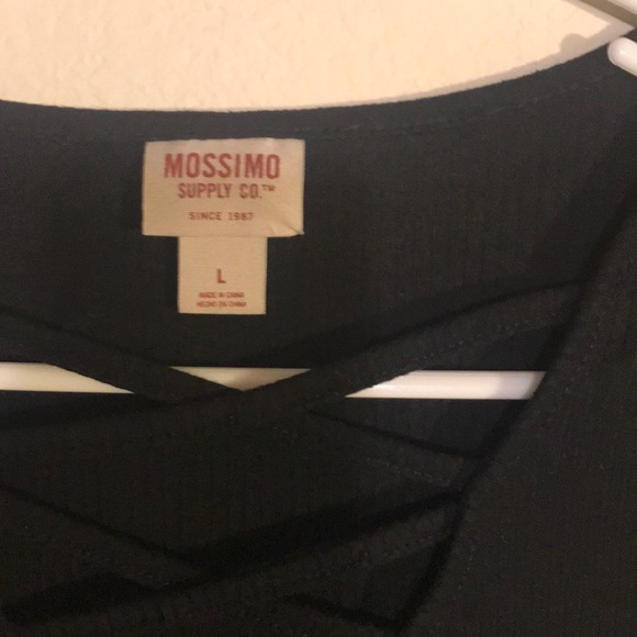 long sleeve, criss cross top - Picture 2 of 4